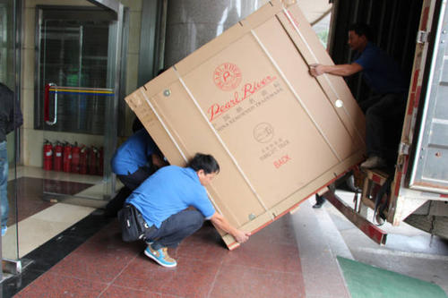 德安钢琴贵重工艺品无忧运